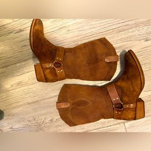 Brand new!!! Kork-ease tan suede knee high boots size 8